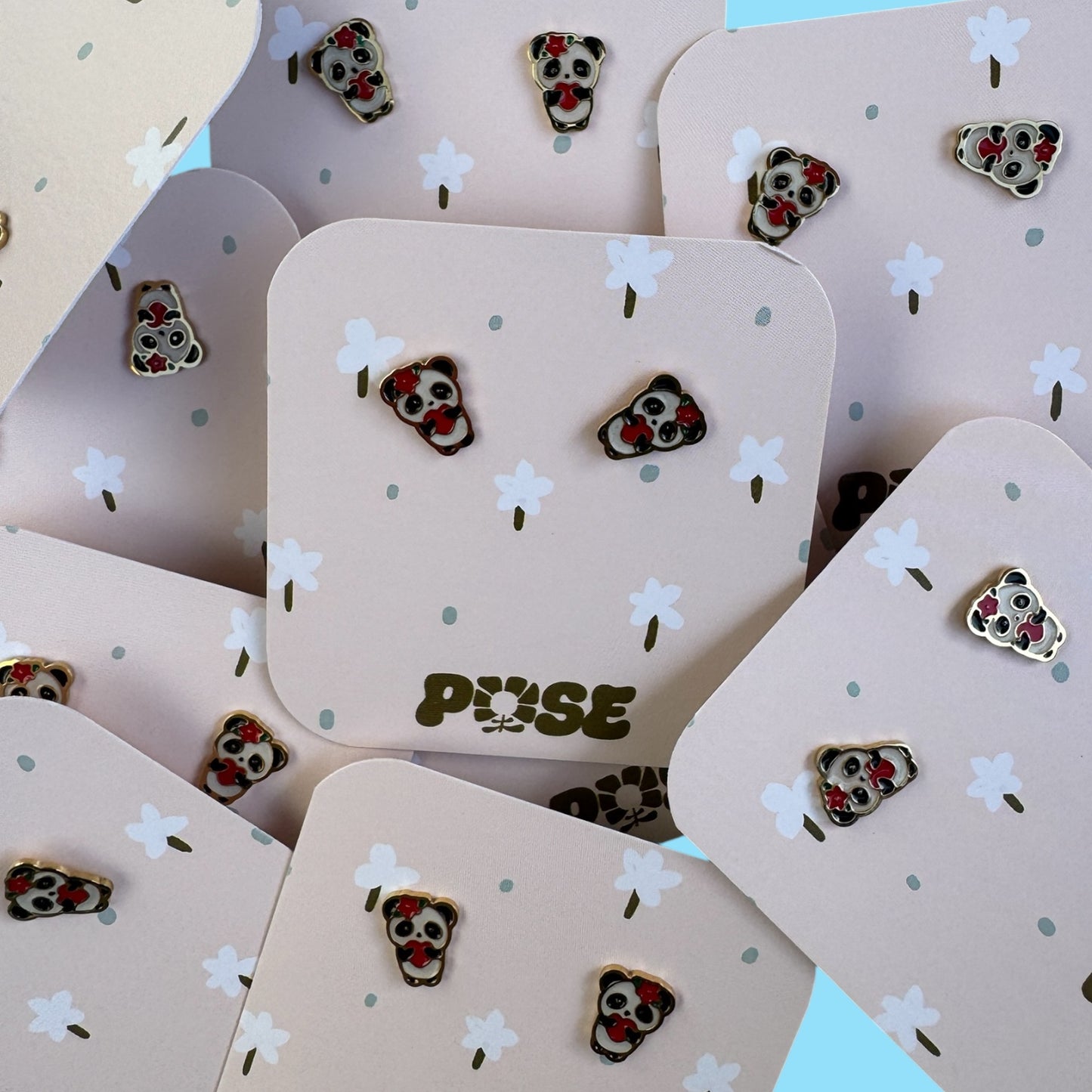 Boucles d'oreille puce Mini Panda coeur