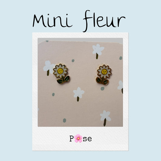 Boucles d'oreille puce Mini Fleur